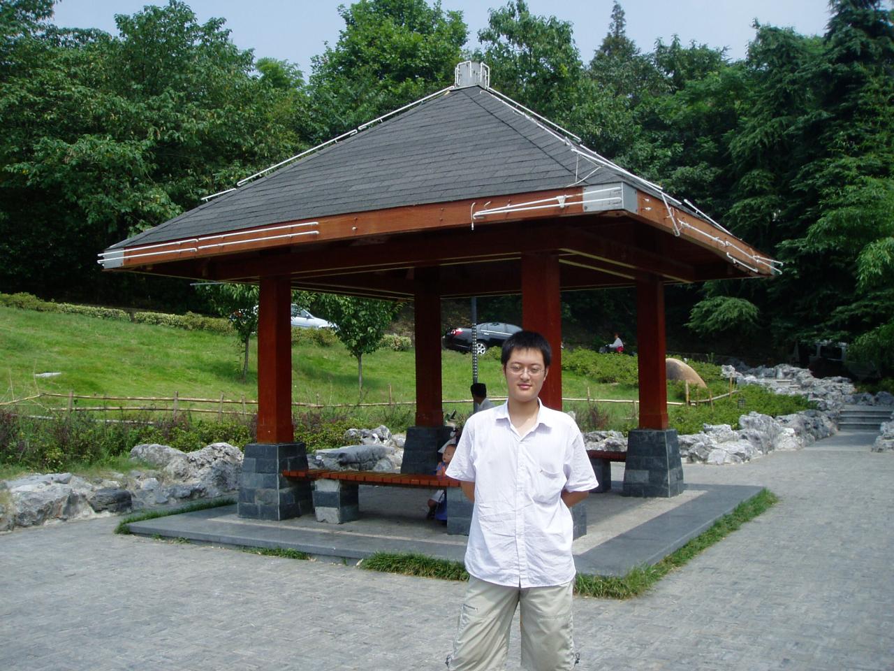 9th Aug.和yxj去林散之纪念馆 - 橙衣少年 - 跟着我勇敢地走下去